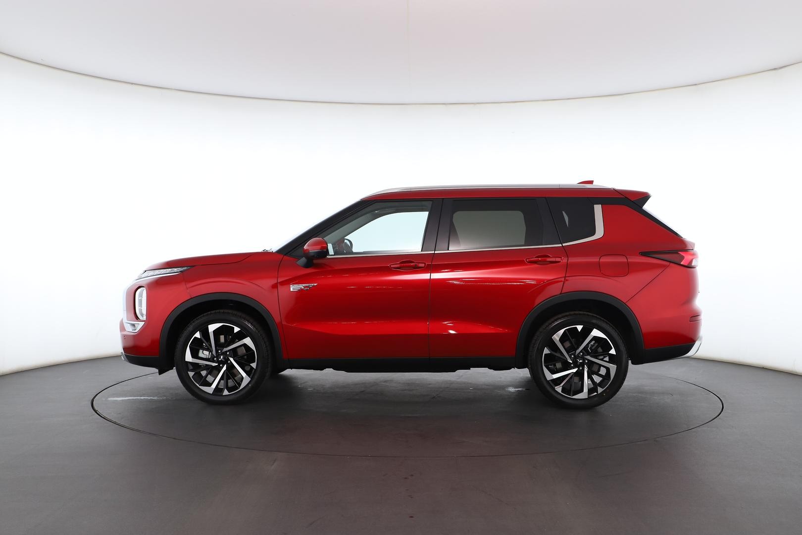 Mitsubishi Outlander image 3
