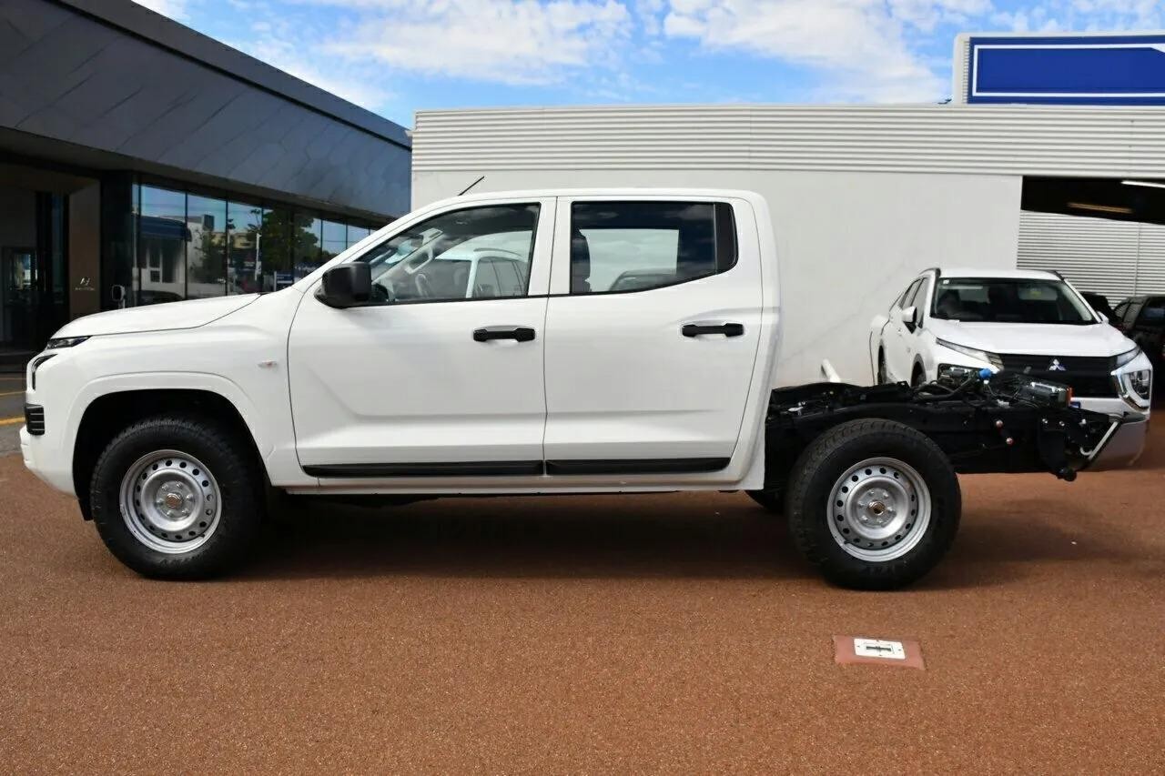 Mitsubishi Triton image 4