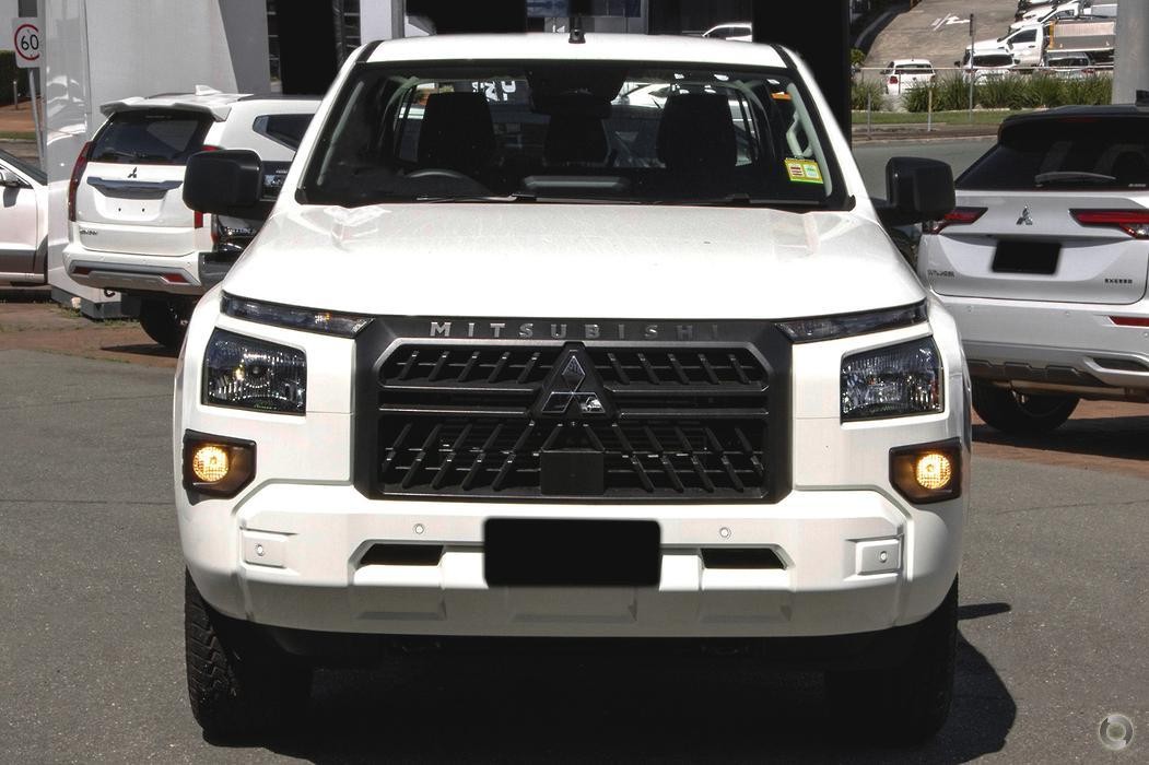 Mitsubishi Triton image 3