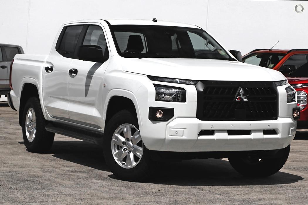 Mitsubishi Triton image 1