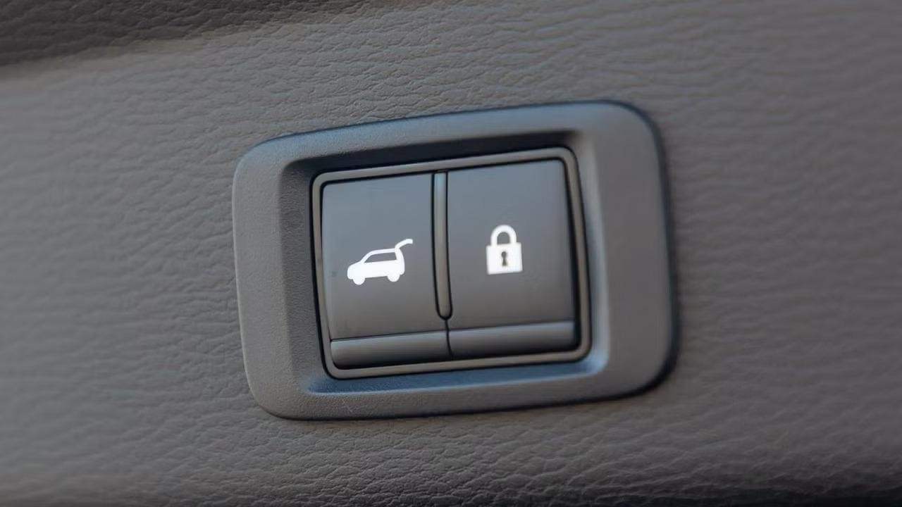 Mitsubishi Outlander image 4