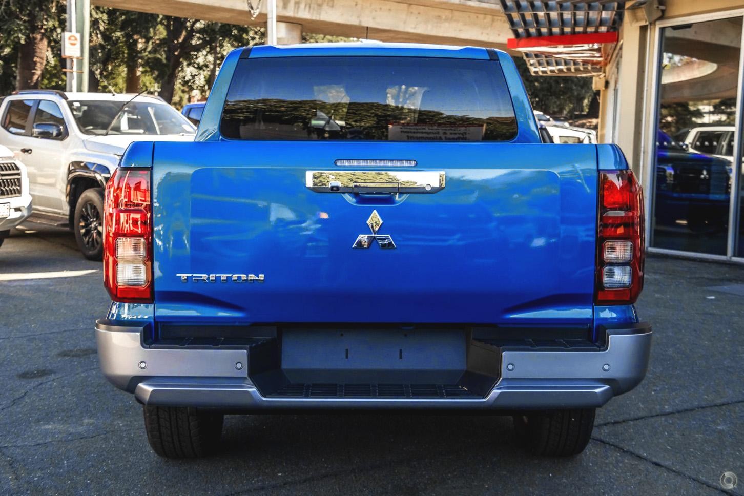 Mitsubishi Triton image 3