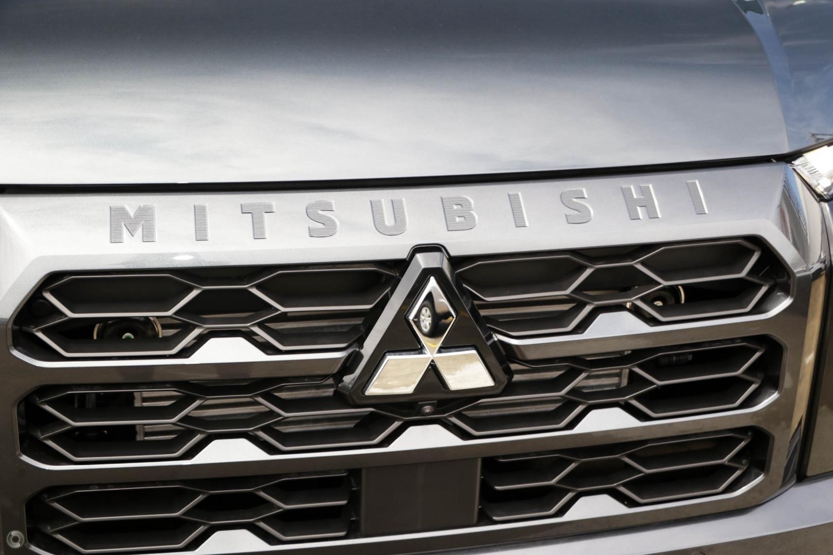 Mitsubishi Triton image 3