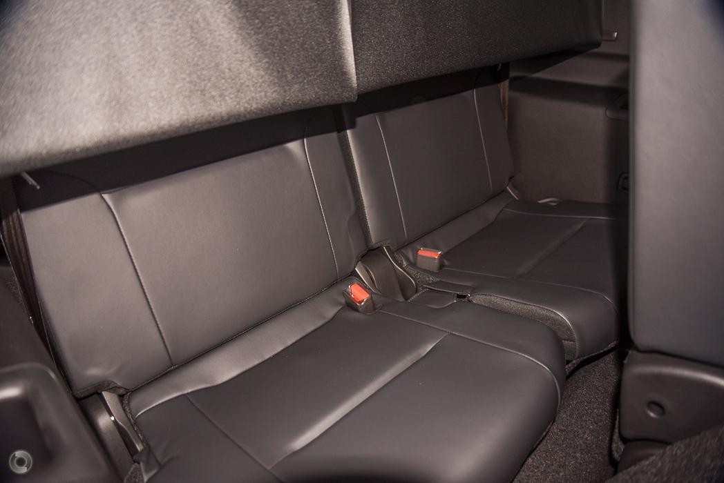 Mitsubishi Outlander image 4