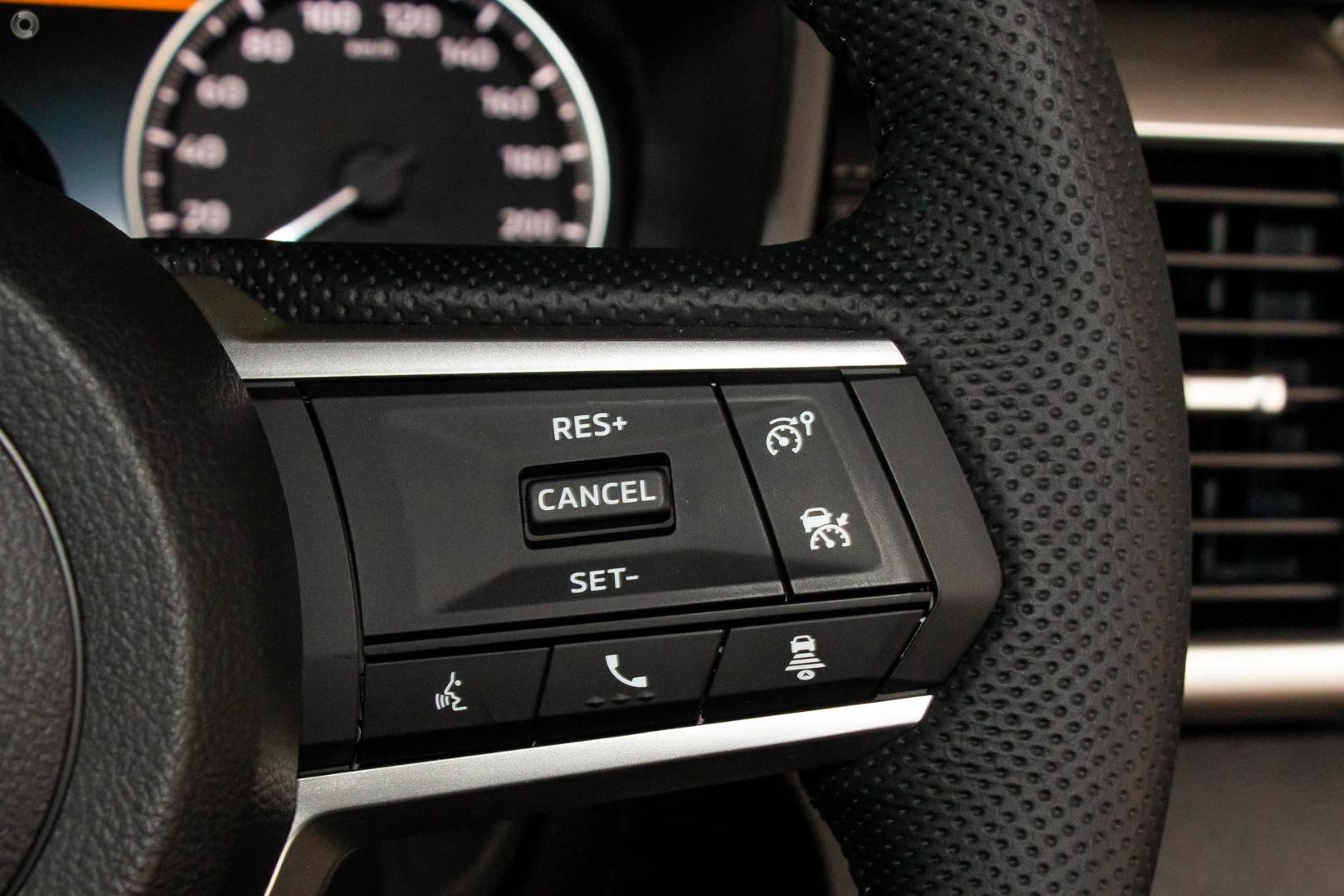 Mitsubishi Triton image 1