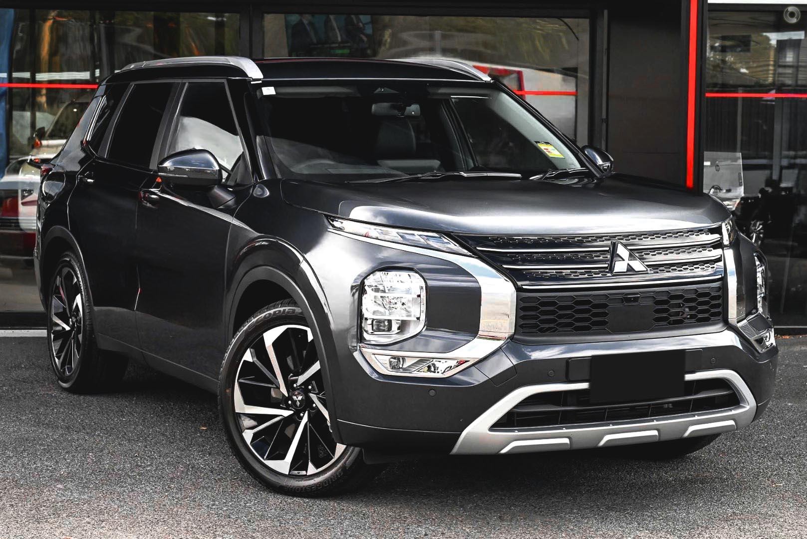 Mitsubishi Outlander image 1