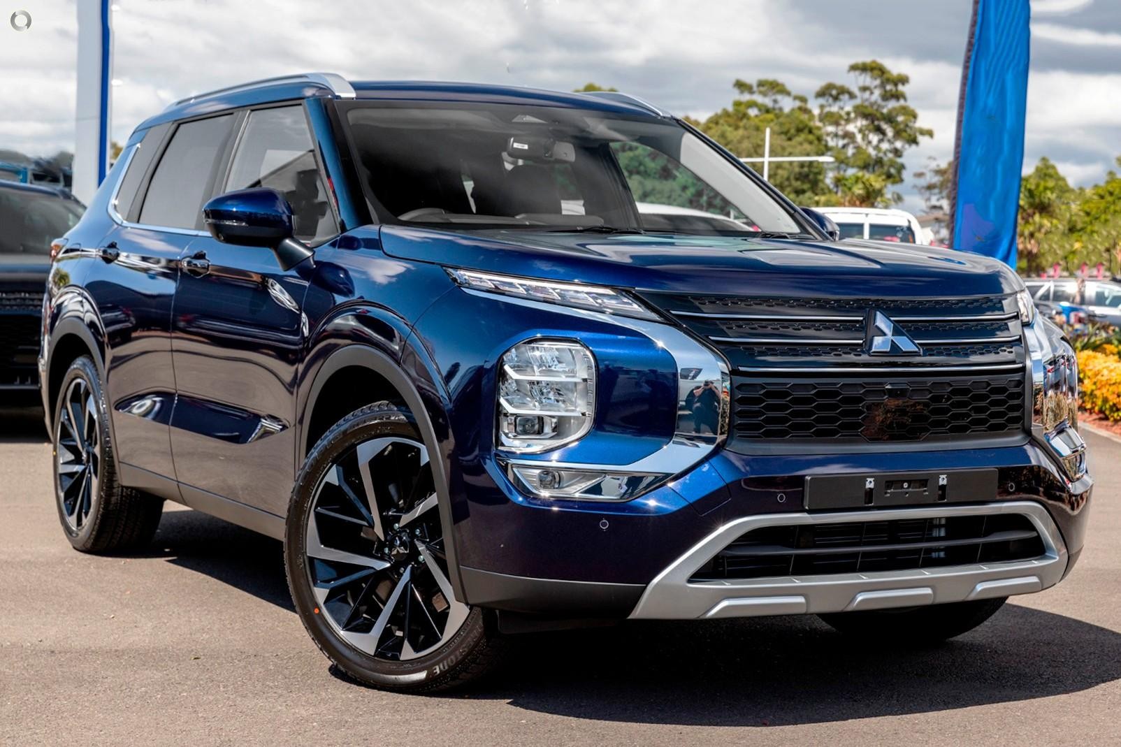 Mitsubishi Outlander image 1