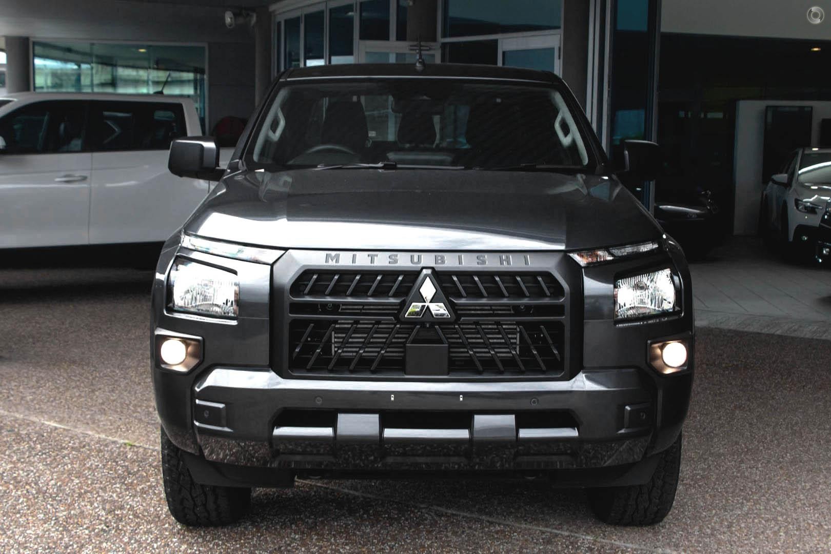 Mitsubishi Triton image 2