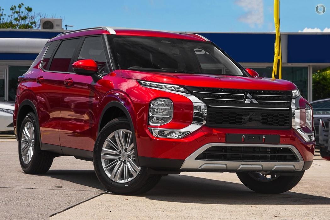 Mitsubishi Outlander image 1