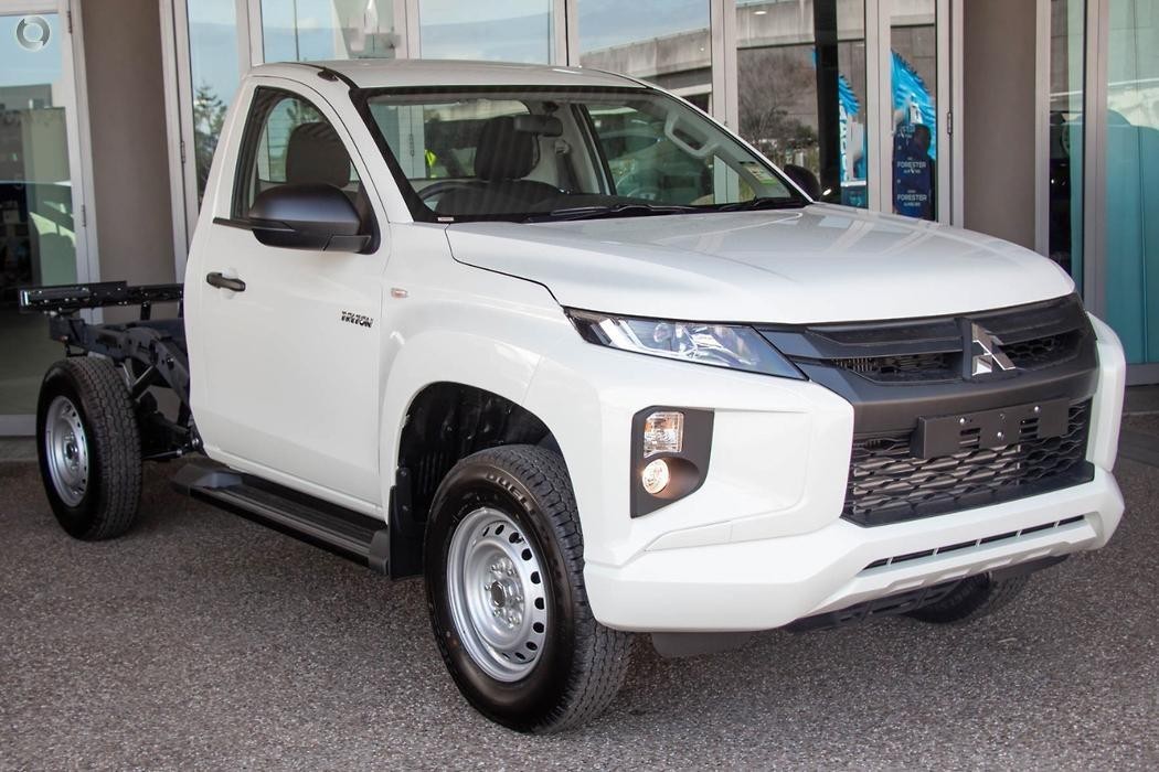 Mitsubishi Triton image 3