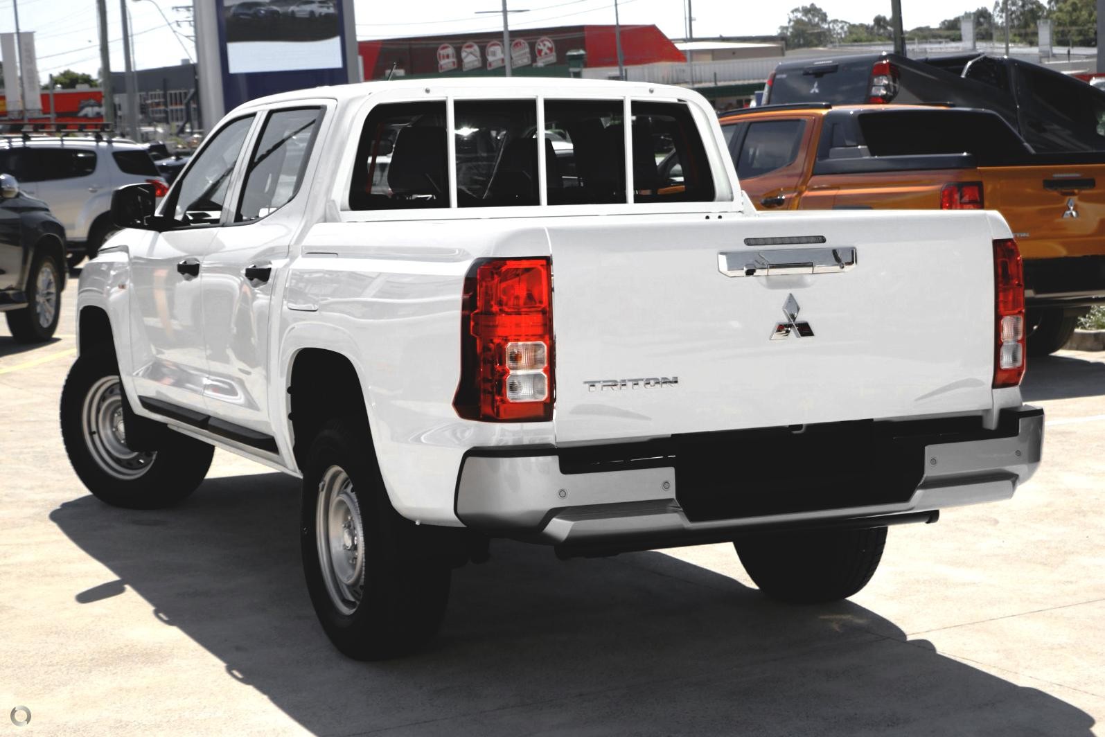 Mitsubishi Triton image 4
