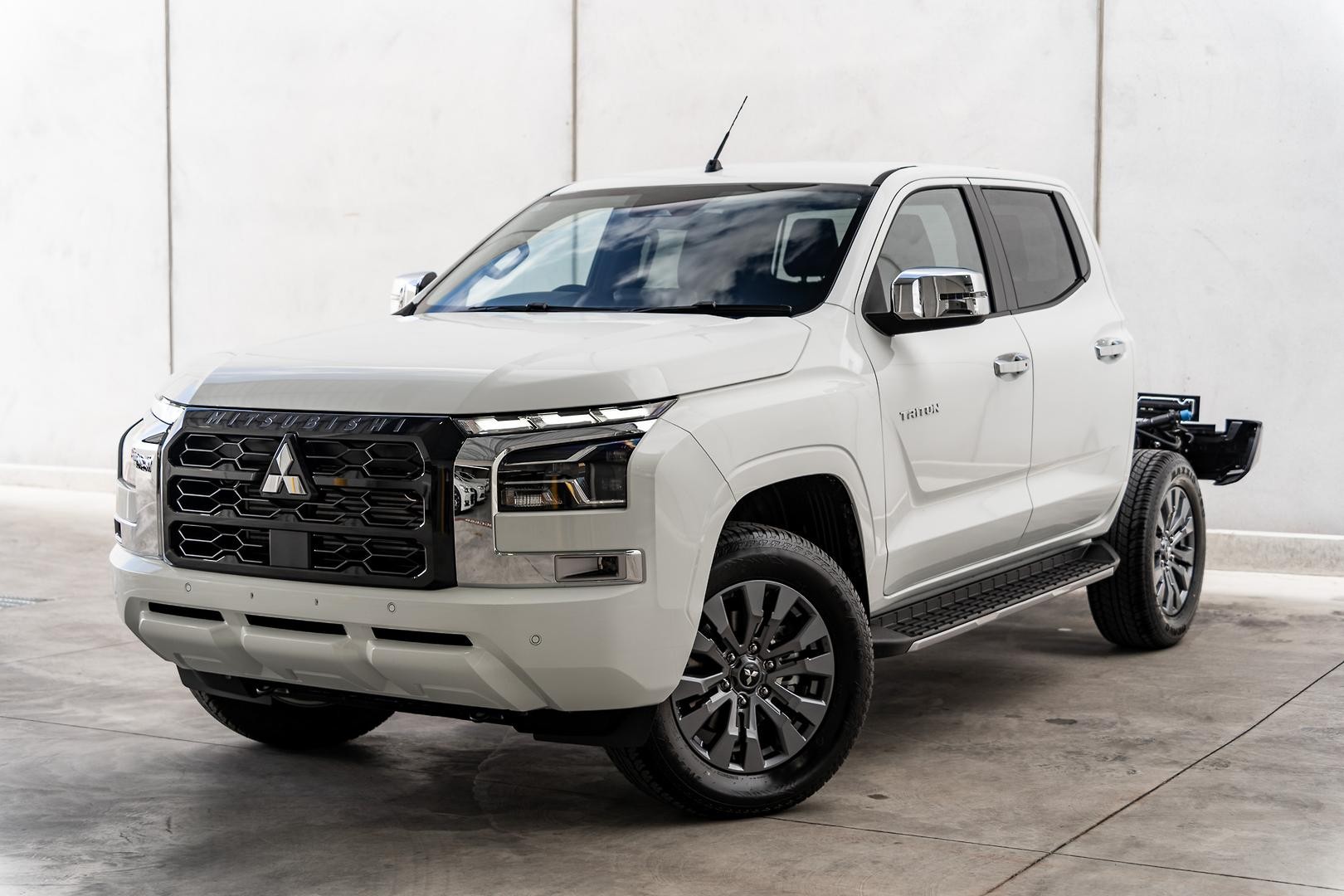 Mitsubishi Triton image 3