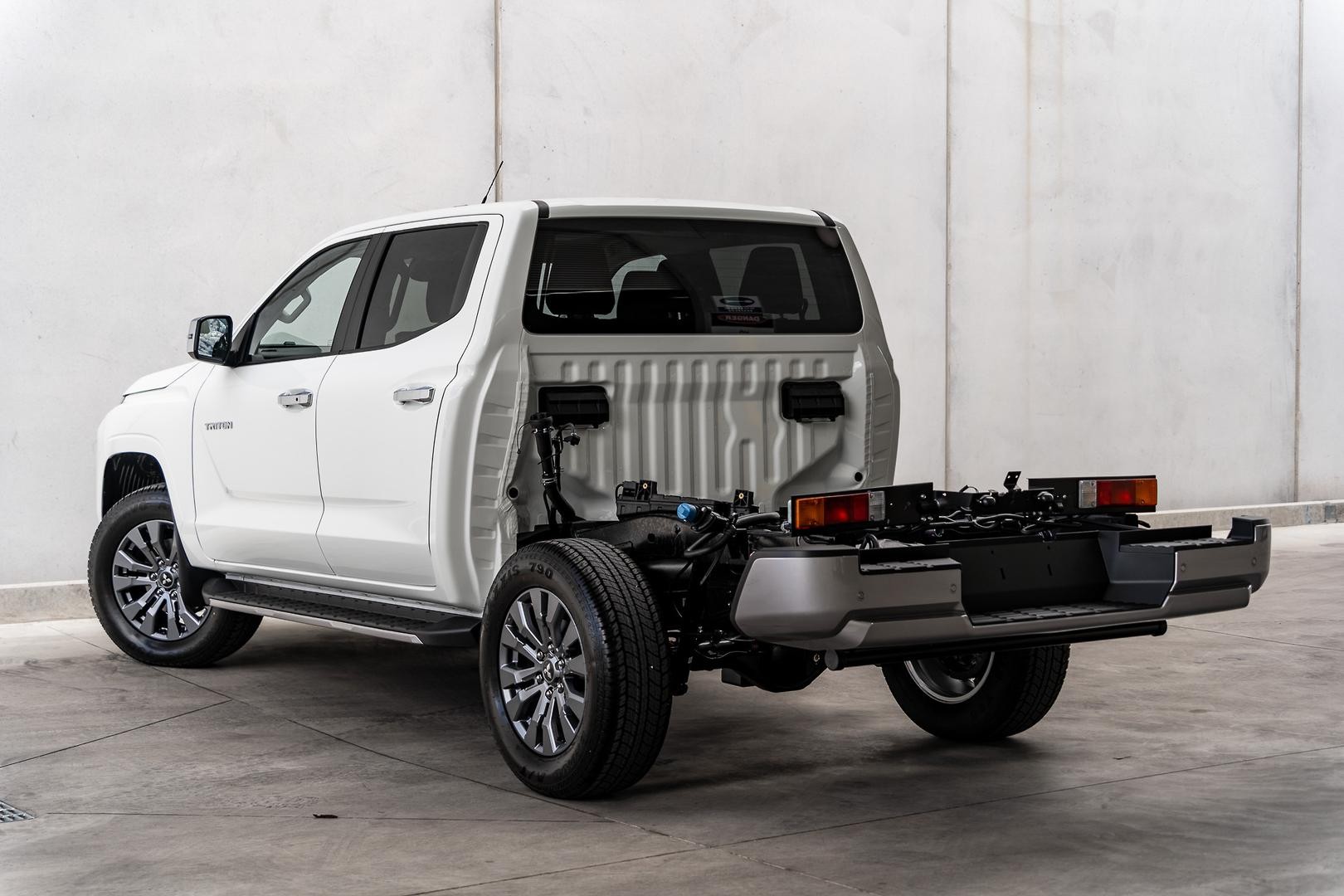 Mitsubishi Triton image 4