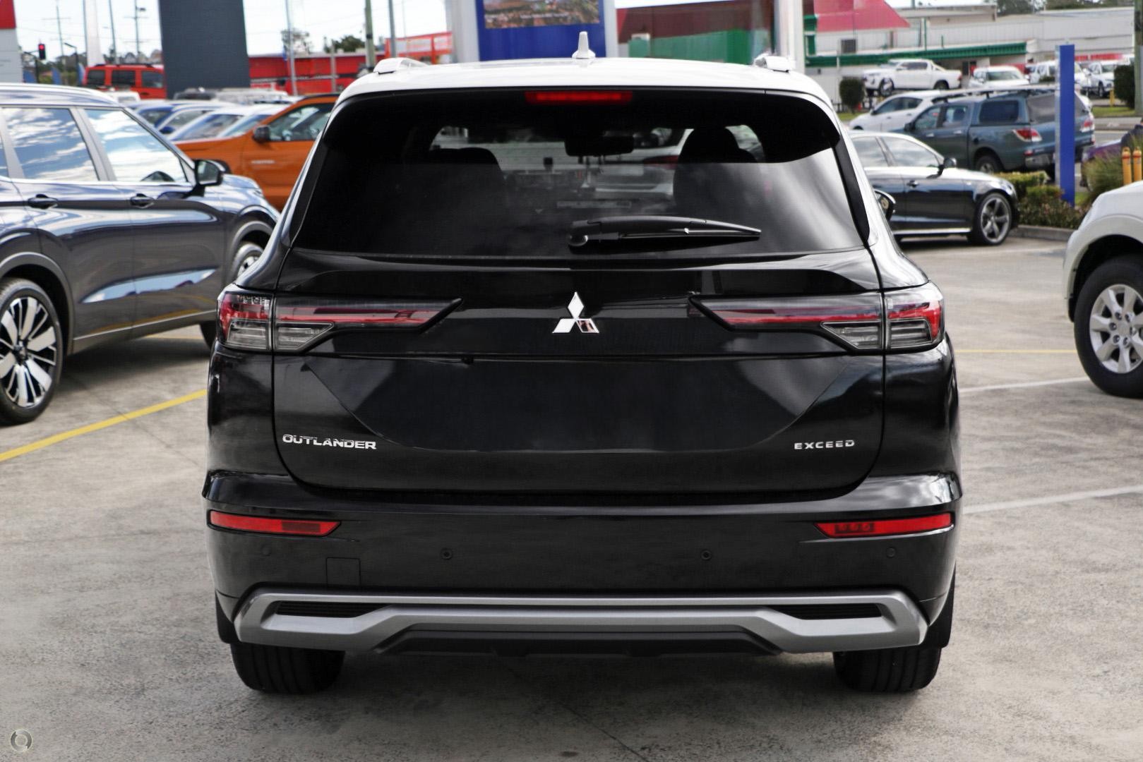 Mitsubishi Outlander image 3
