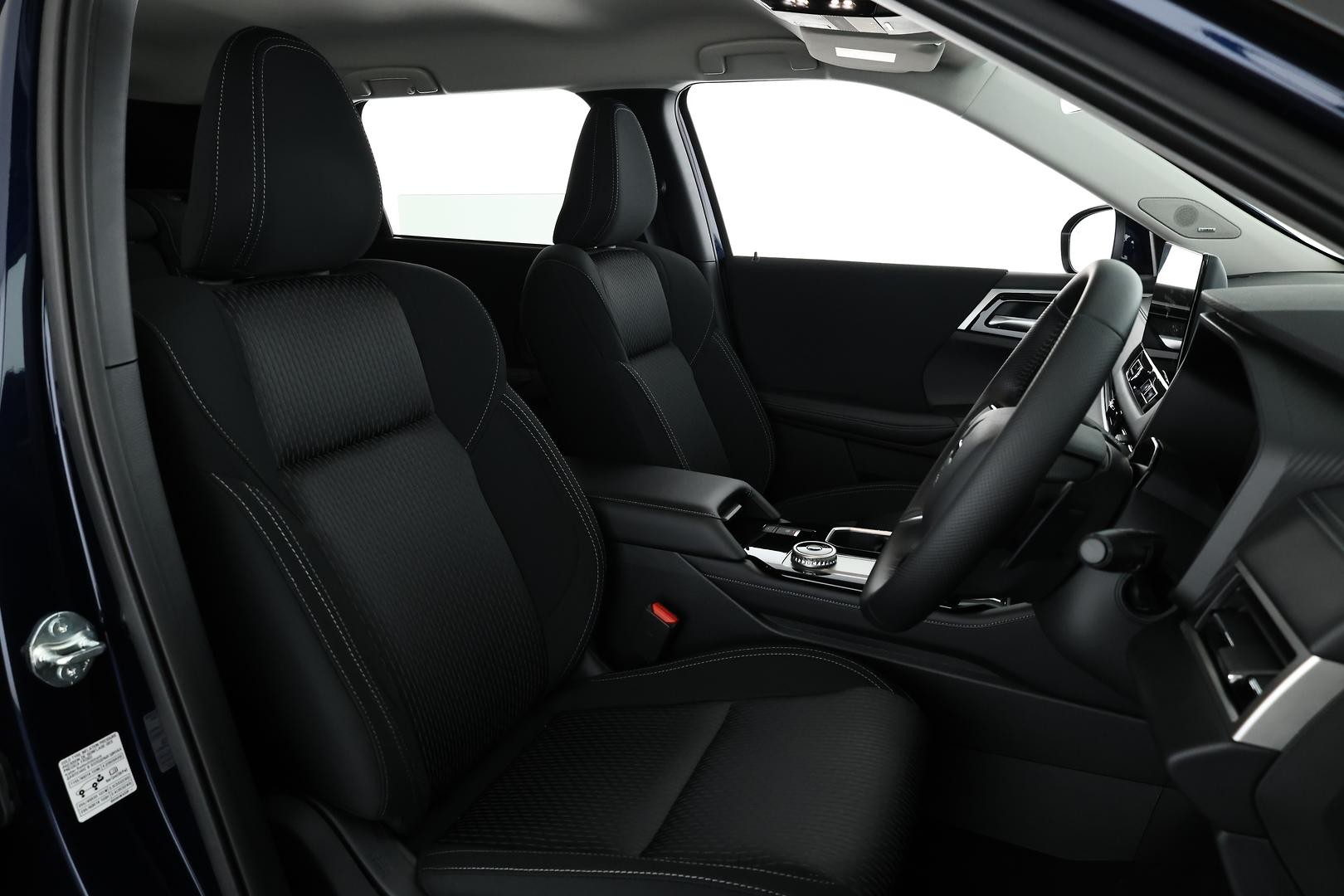 Mitsubishi Outlander image 3