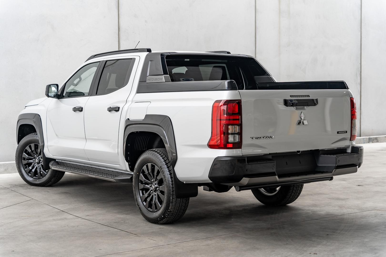 Mitsubishi Triton image 4
