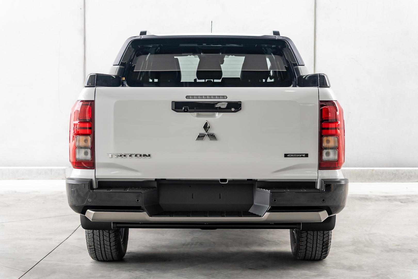 Mitsubishi Triton image 3