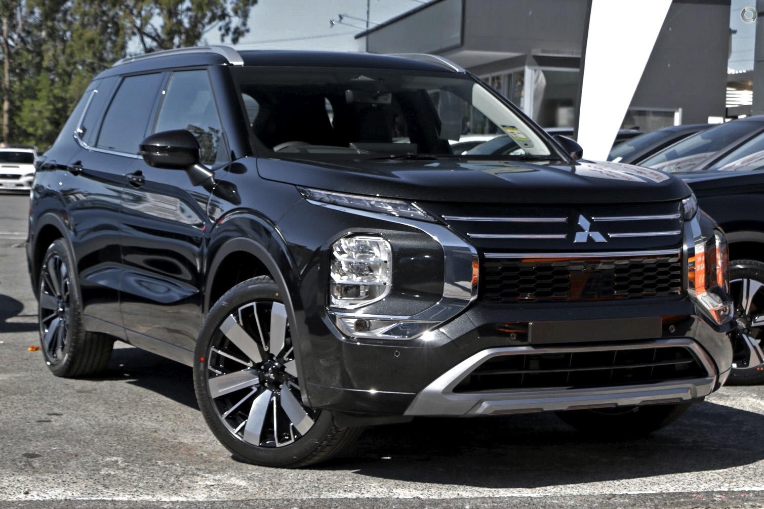 Mitsubishi Outlander image 1