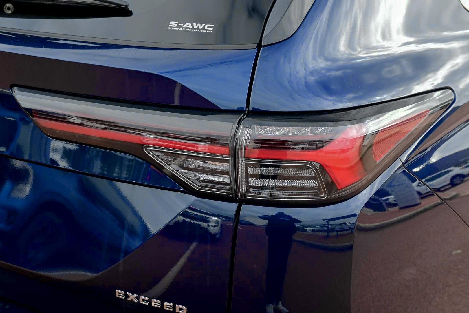 Mitsubishi Outlander image 3