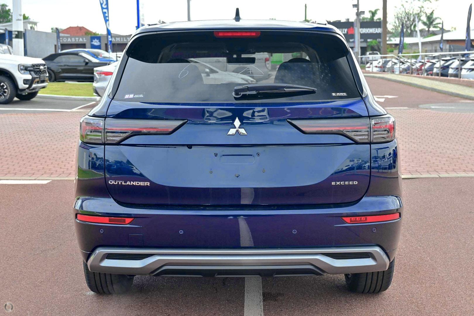 Mitsubishi Outlander image 2