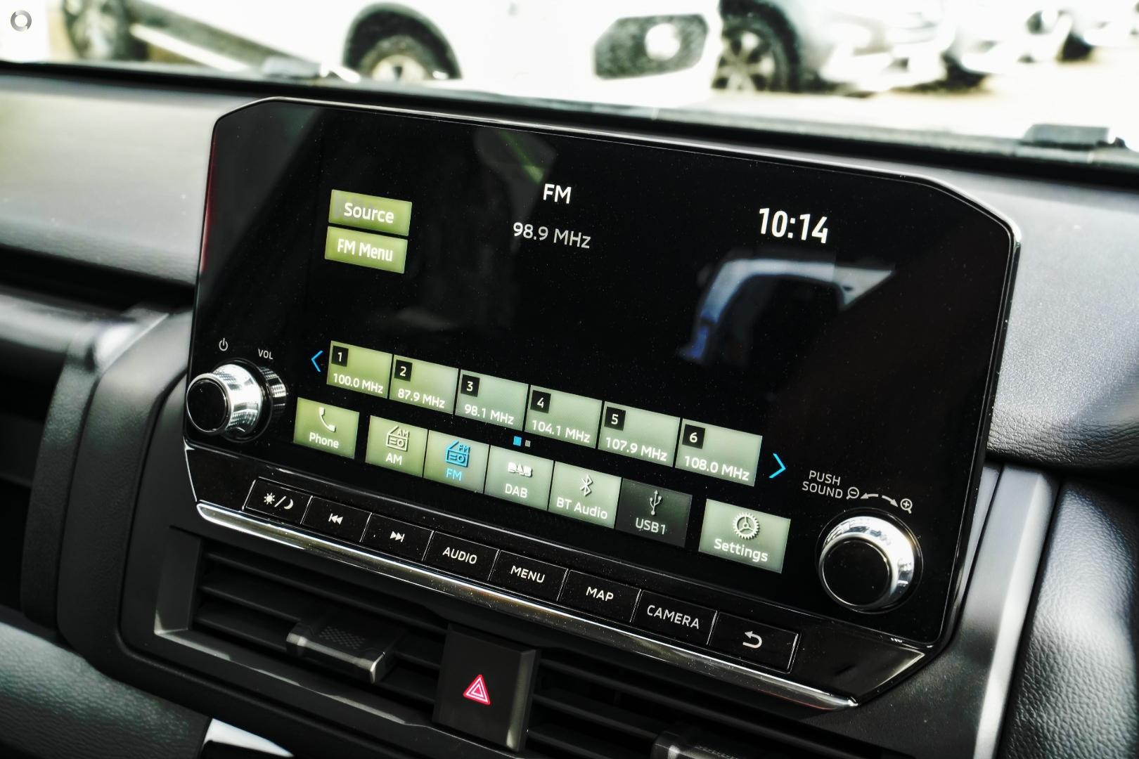 Mitsubishi Triton image 2