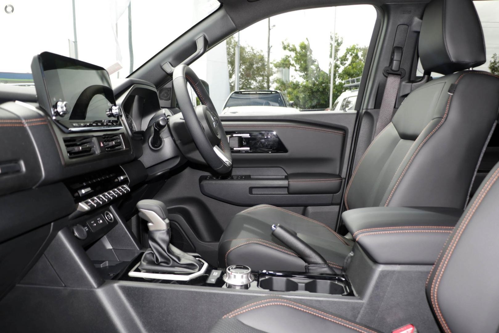 Mitsubishi Triton image 1