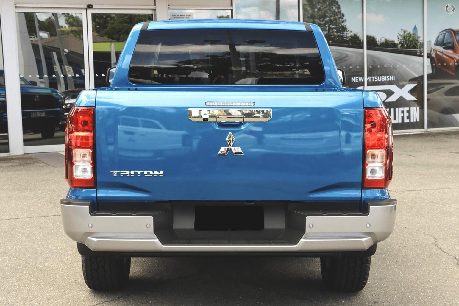 Mitsubishi Triton image 3