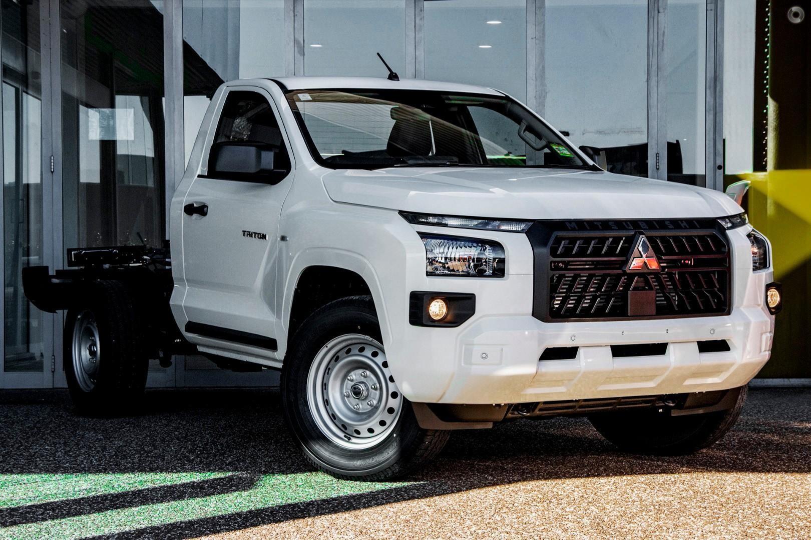 Mitsubishi Triton image 1