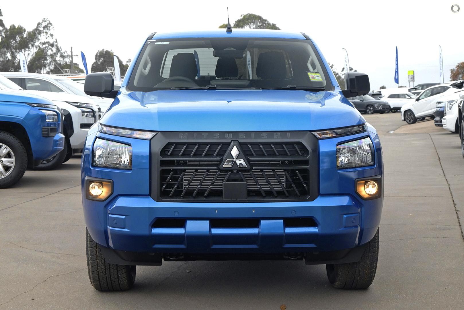 Mitsubishi Triton image 2