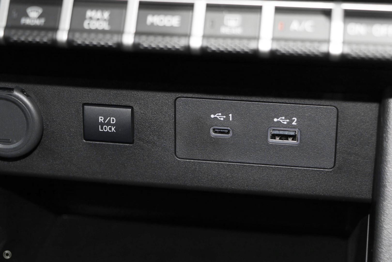 Mitsubishi Triton image 4