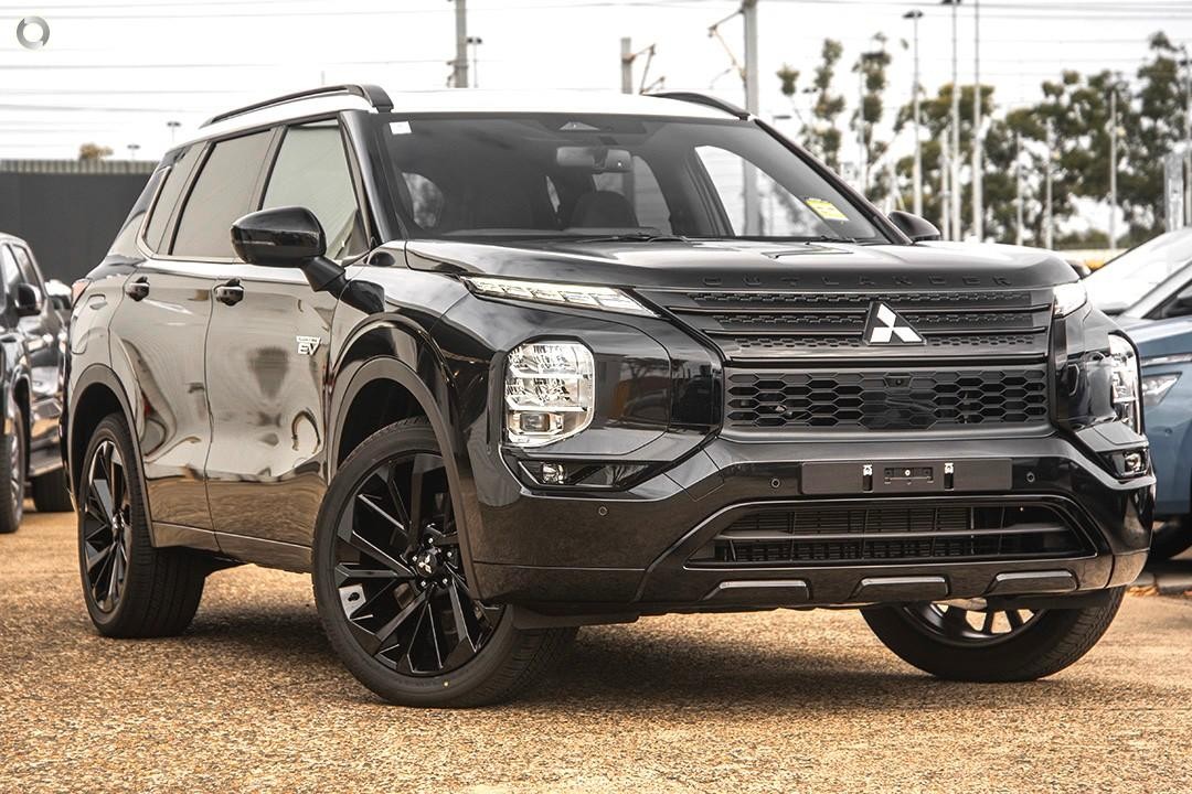 Mitsubishi Outlander image 1