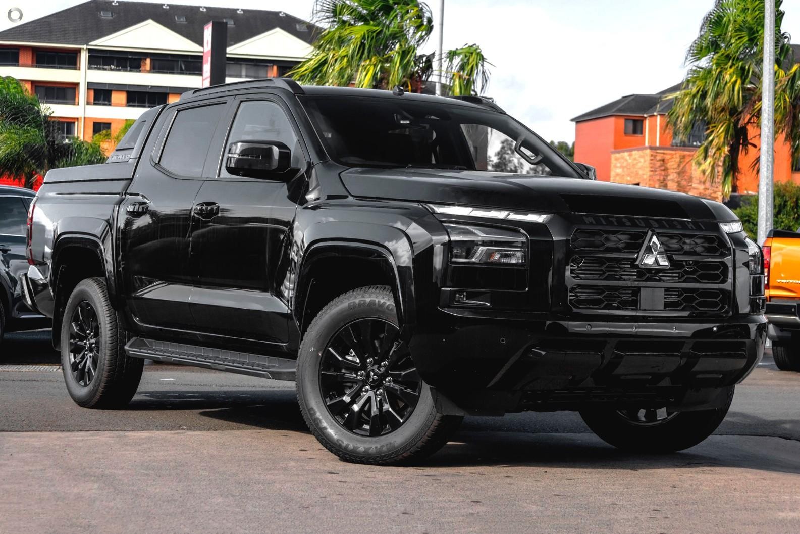 Mitsubishi Triton image 2