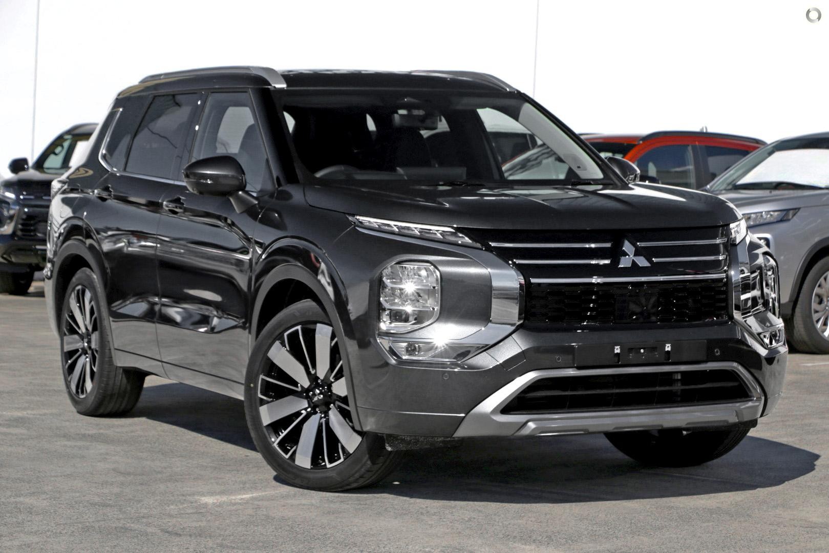 Mitsubishi Outlander image 1