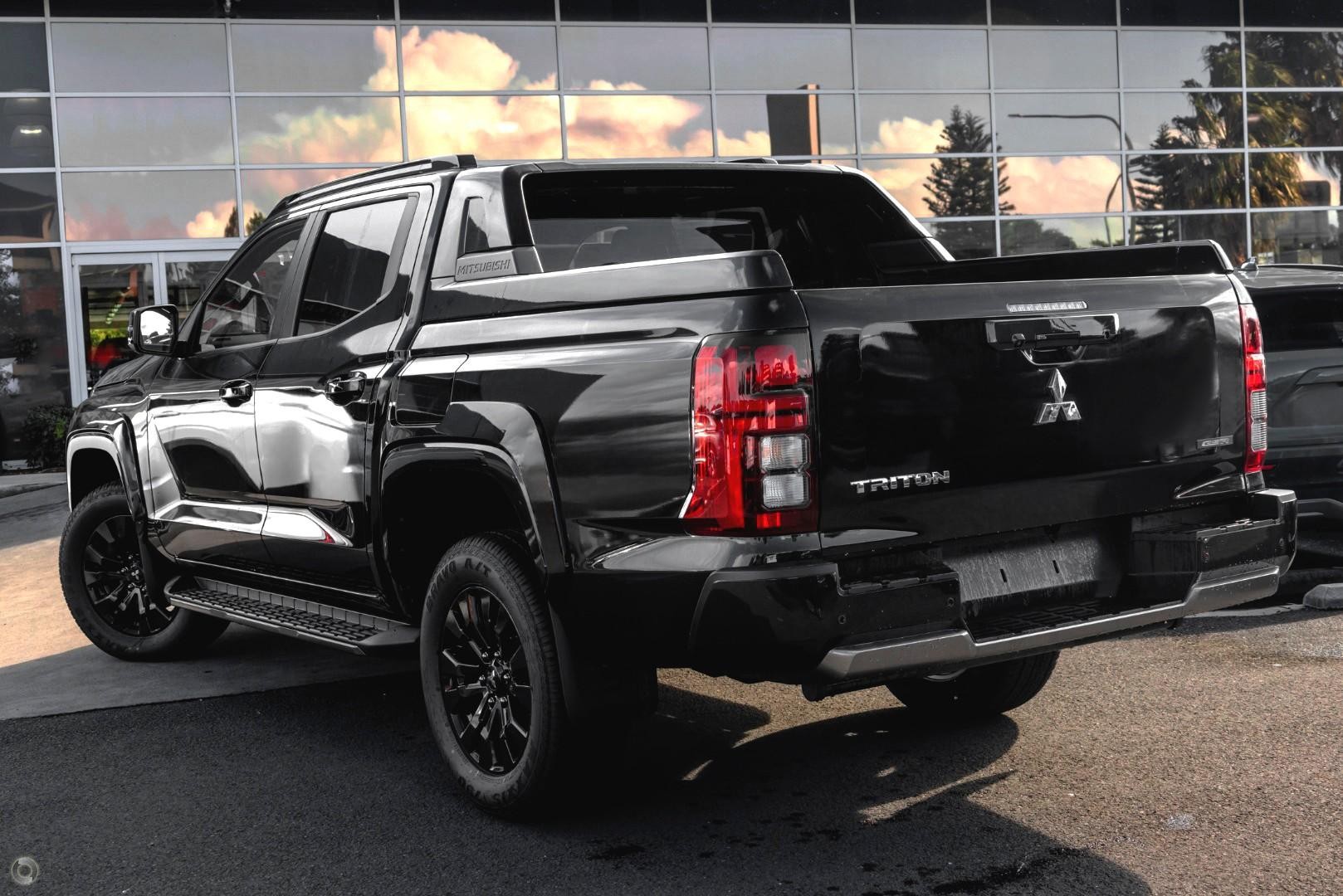 Mitsubishi Triton image 3