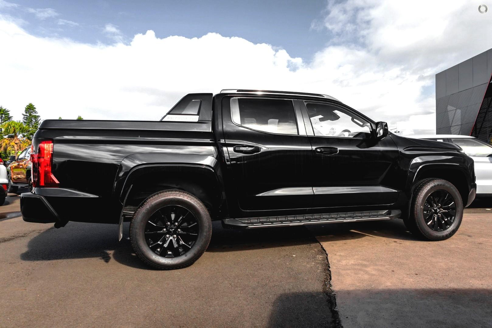Mitsubishi Triton image 4