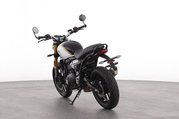 https://dvg-vehicle-assets.s3.amazonaws.com/A48267/7xianv0exiy5mp7djhcsxond.jpg