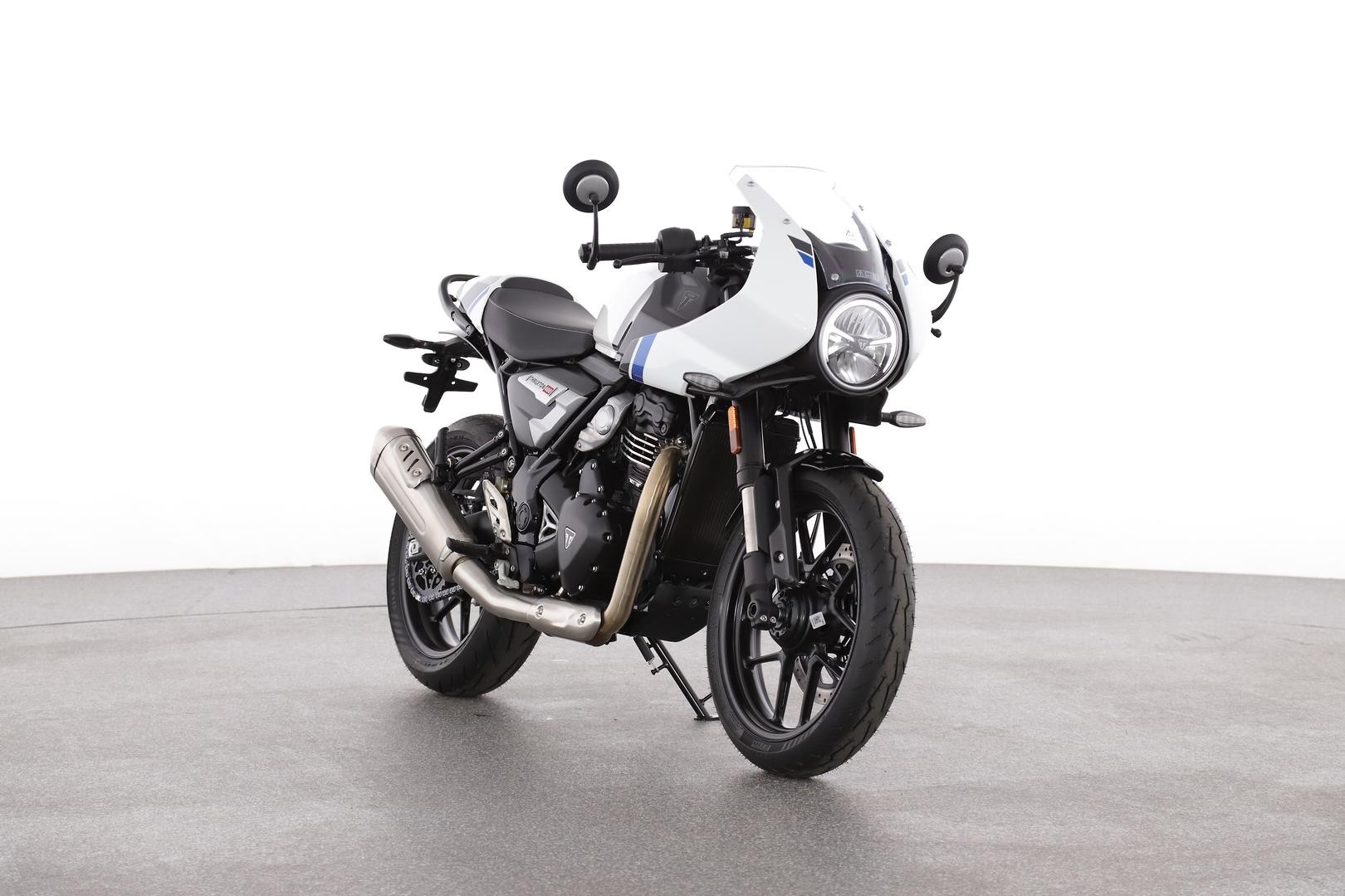 Triumph Thruxton 400 image 2