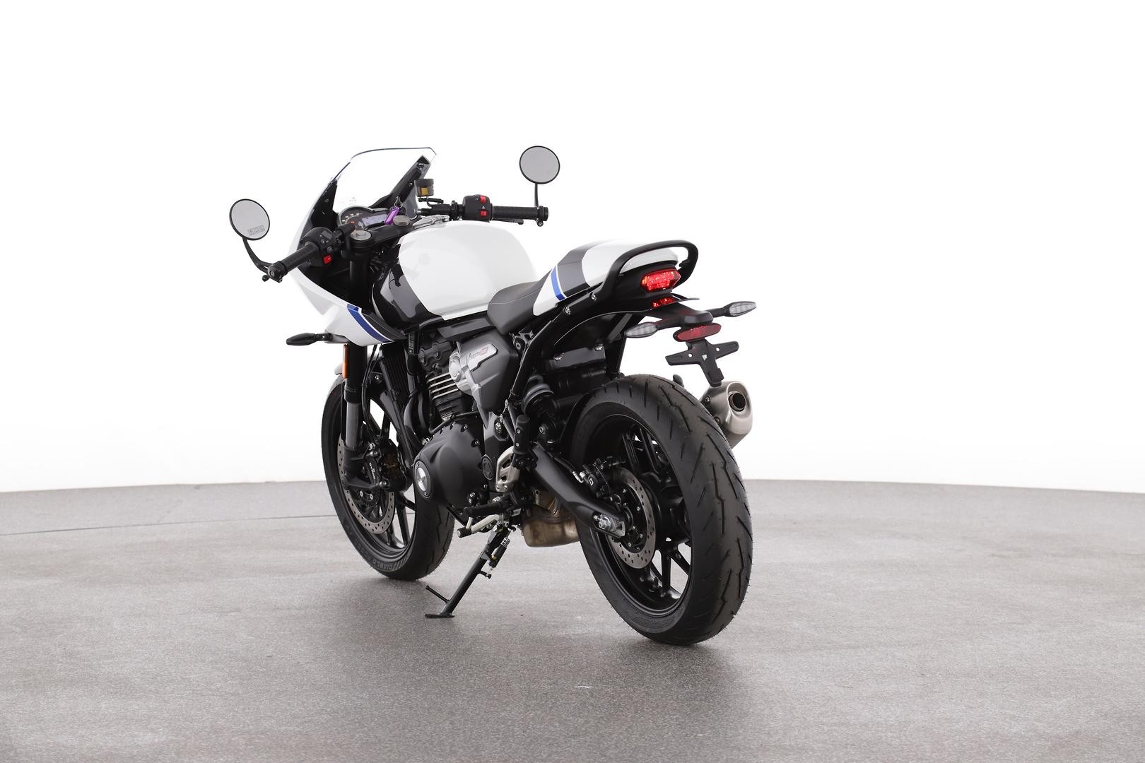 Triumph Thruxton 400 image 3