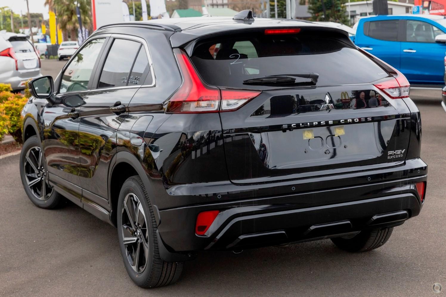 Mitsubishi Eclipse Cross image 4