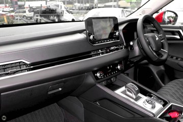 https://dvg-vehicle-assets.s3.amazonaws.com/A9996/2hupc0hgej9gt11xnyghv6ds3.jpg