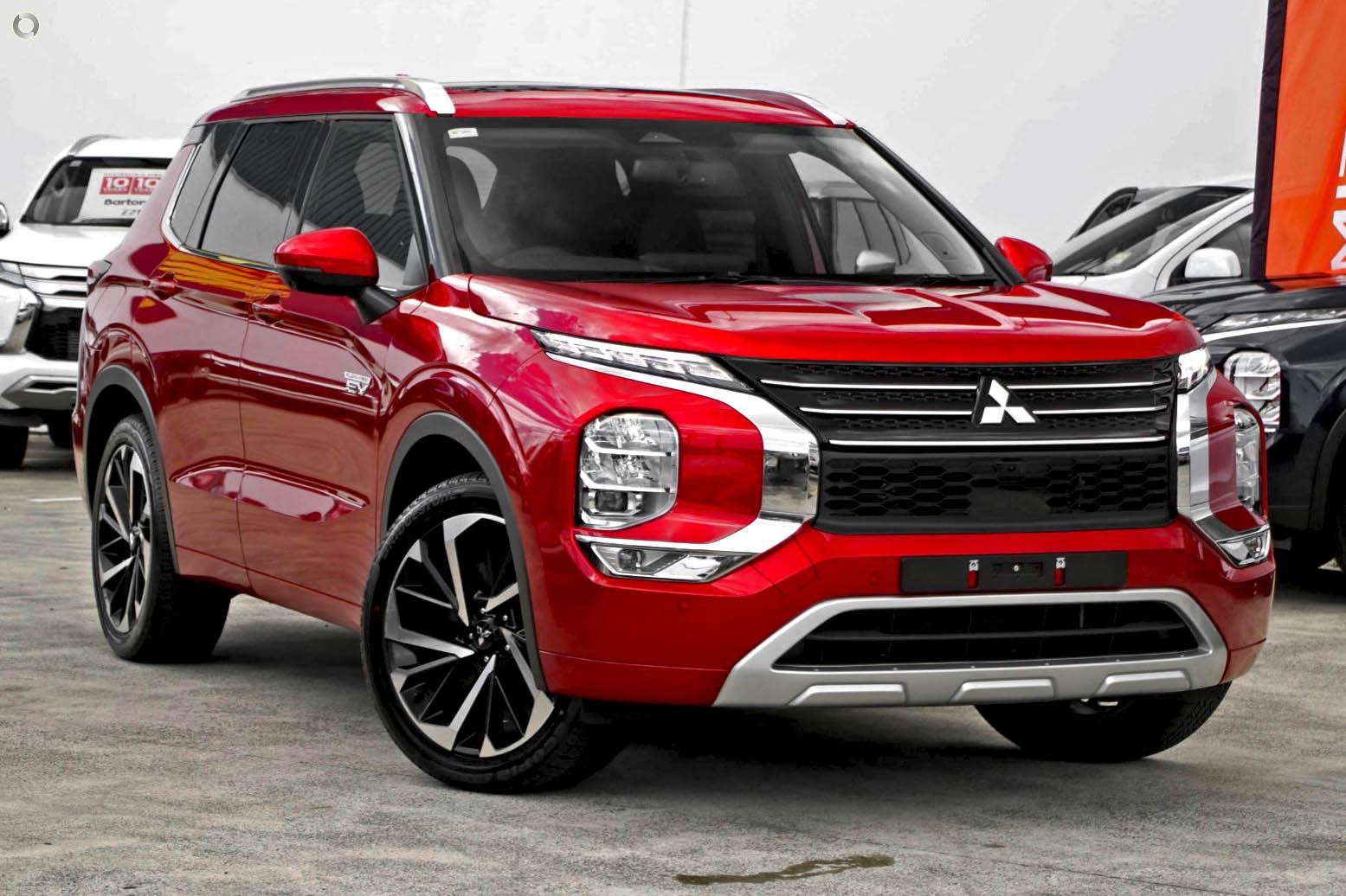 Mitsubishi Outlander image 1
