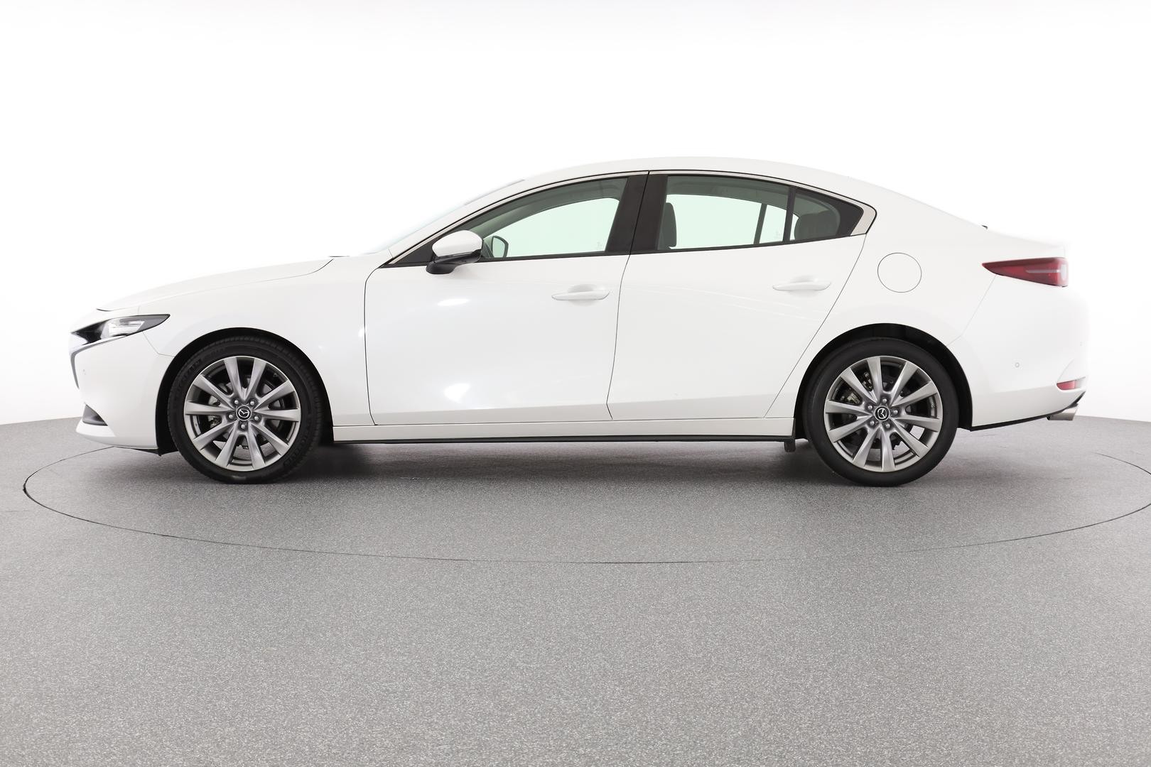 Mazda 3 image 3