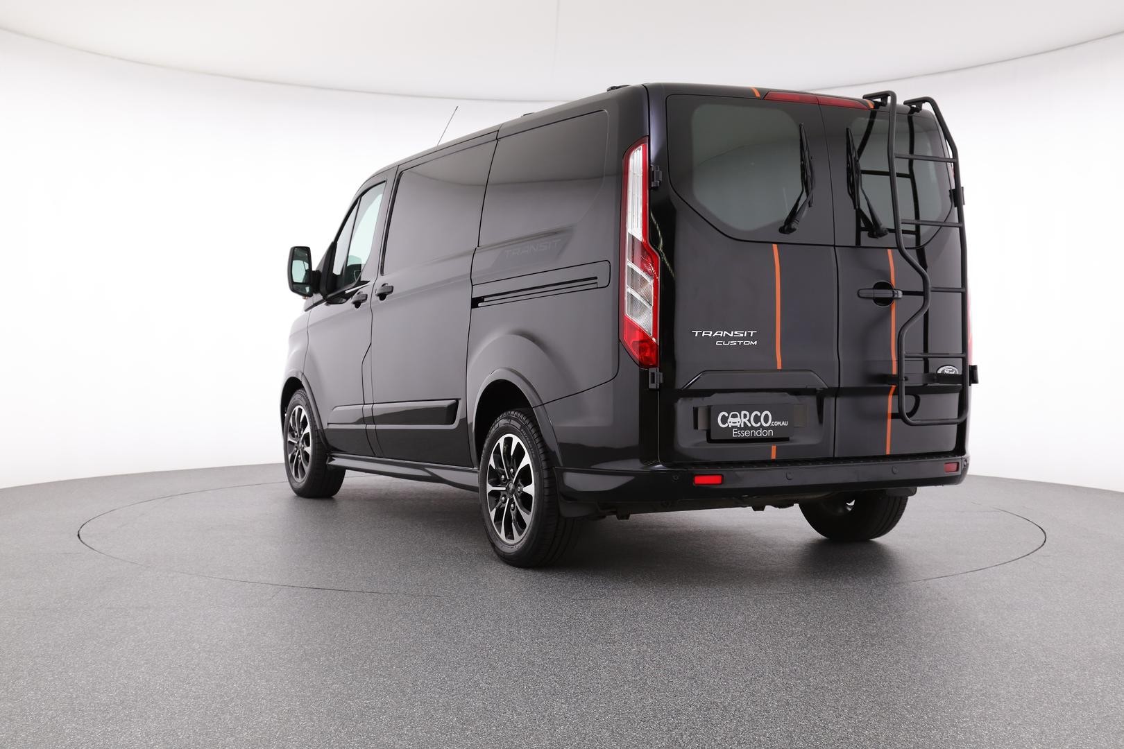 Ford Transit Custom image 4