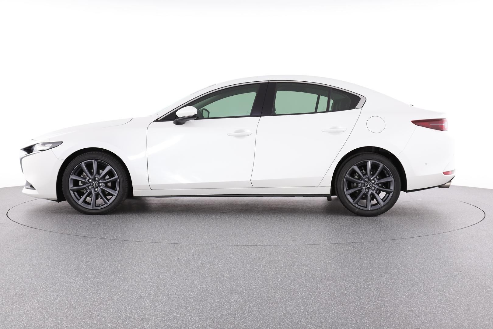 Mazda 3 image 3