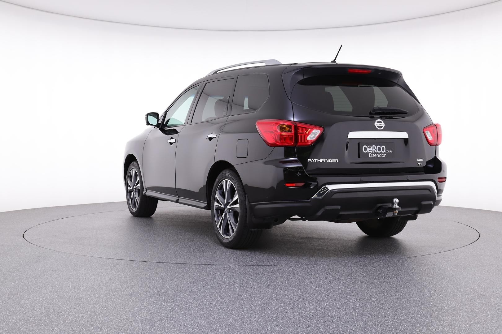 Nissan Pathfinder image 4