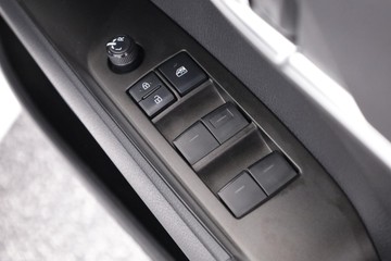 https://dvg-vehicle-assets.s3.amazonaws.com/C000155/9l4su9ge8cej9em6tztde4xi3.jpg