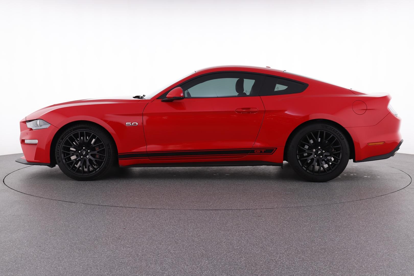 Ford Mustang image 3