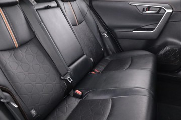 https://dvg-vehicle-assets.s3.amazonaws.com/C000340/2ckzy3pm45mpu3fm0ih8ejn18.jpg