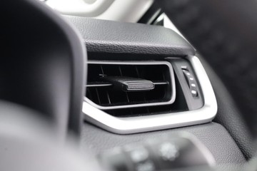 https://dvg-vehicle-assets.s3.amazonaws.com/C000340/4smne1q2en5nyu3qvnv8lhtde.jpg