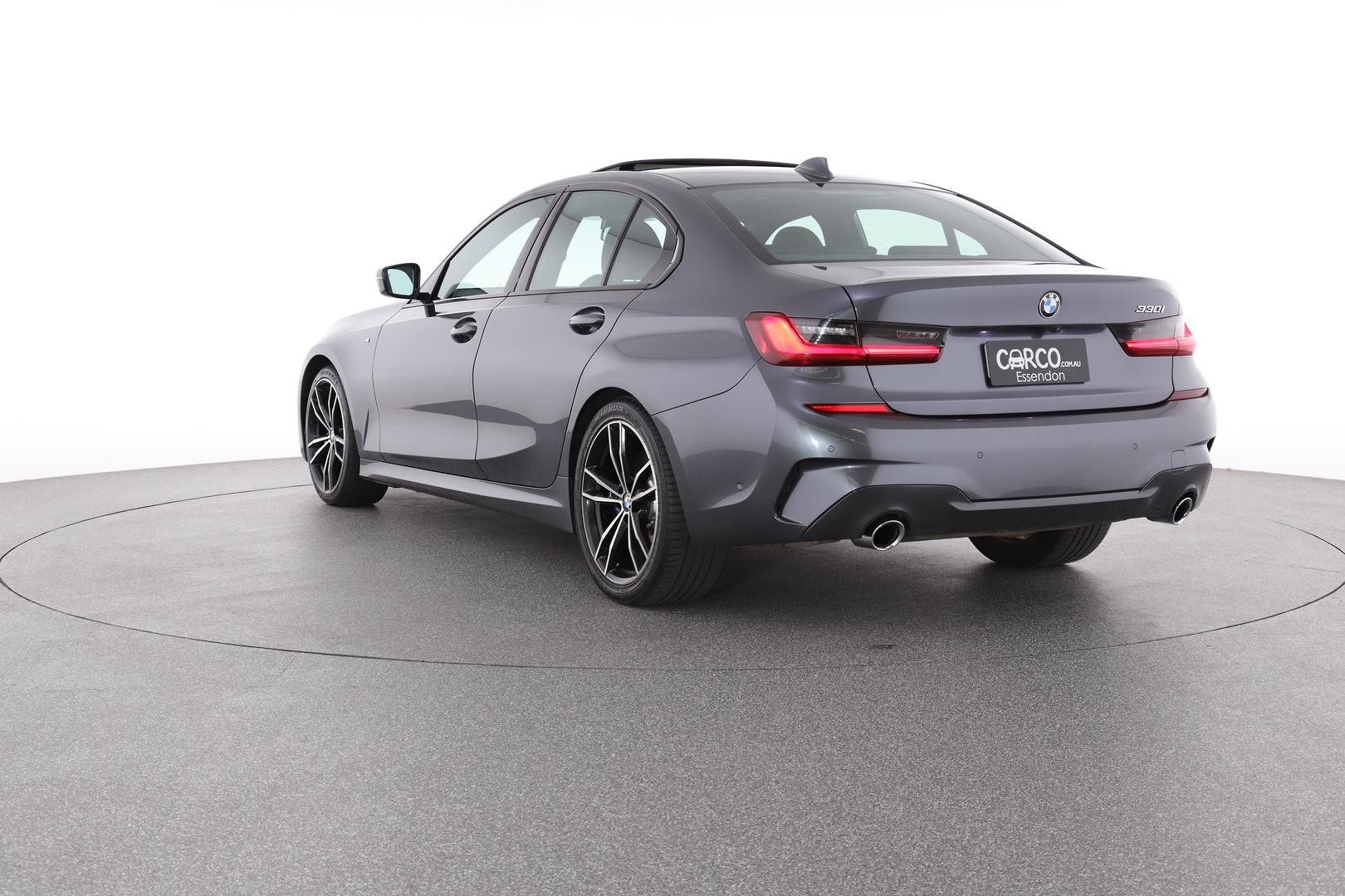 BMW 3 Series image 4